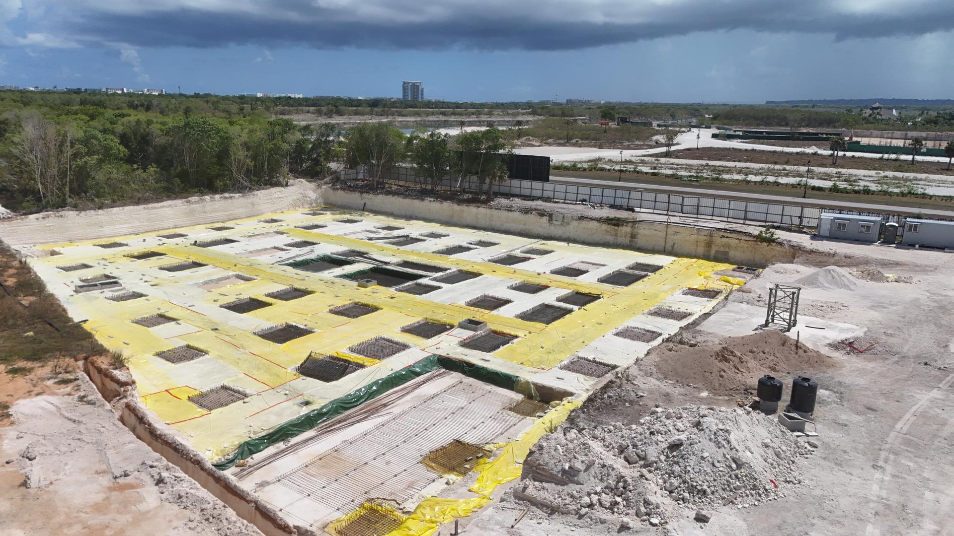 Level Business Center
